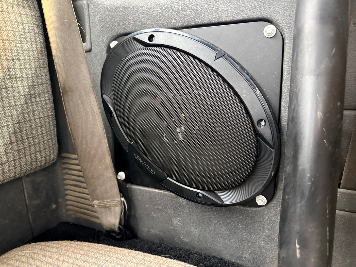 1989-95 Toyota Pickup Extended Cab Speaker Plates