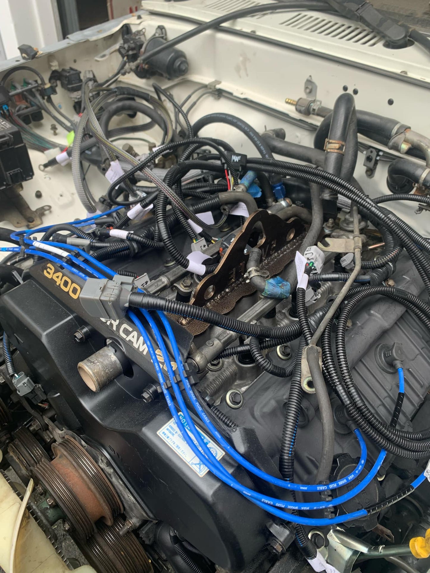 5vzfe Engine Intake Lift Plate