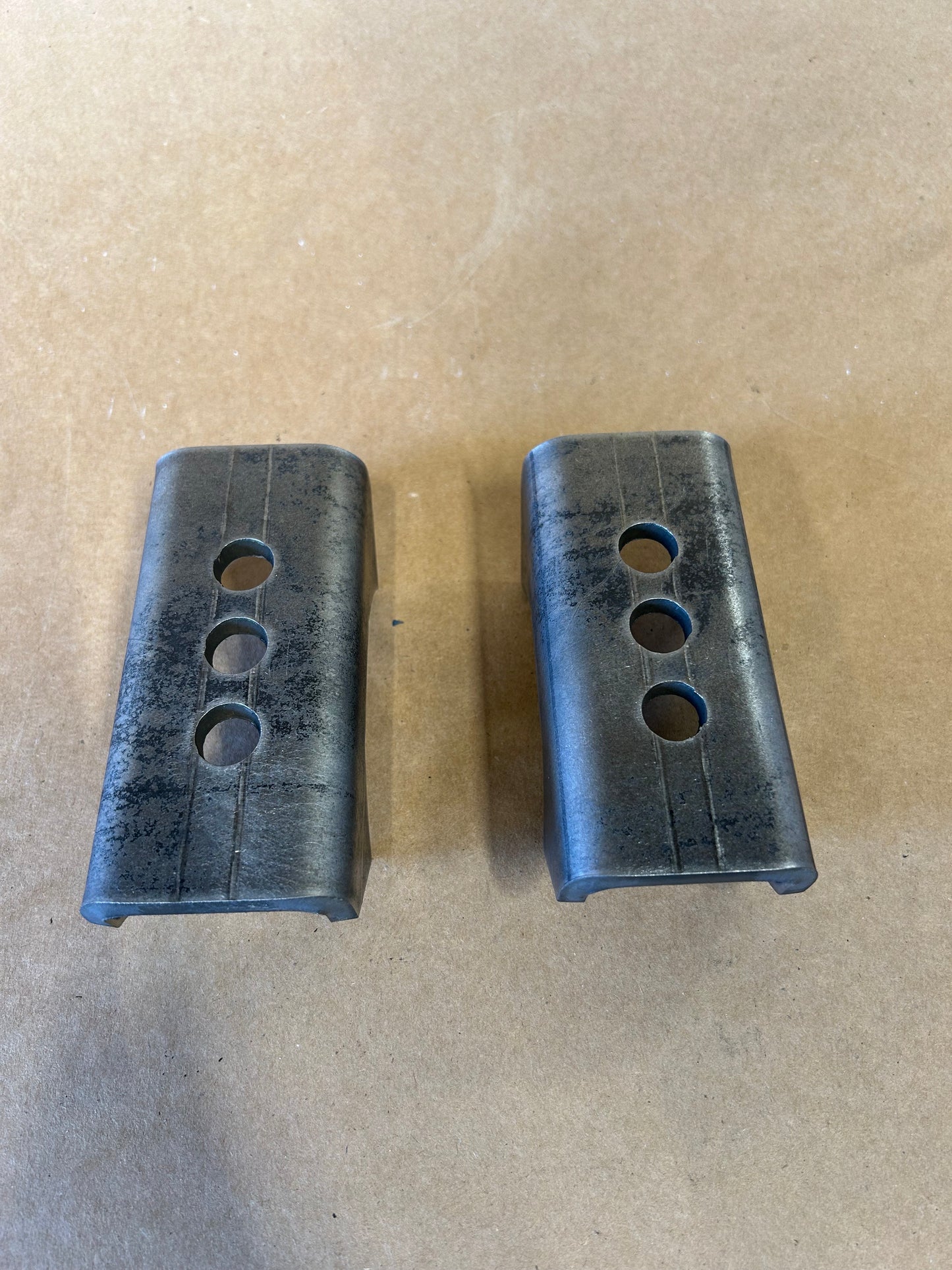3" Leaf Spring Axle Perch 3 Hole 1/2" Center Pin Head
